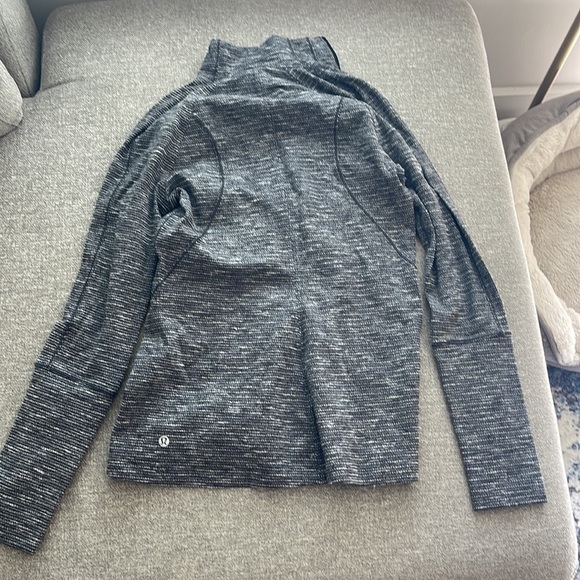 Lululemon long sleeve - Picture 3 of 3